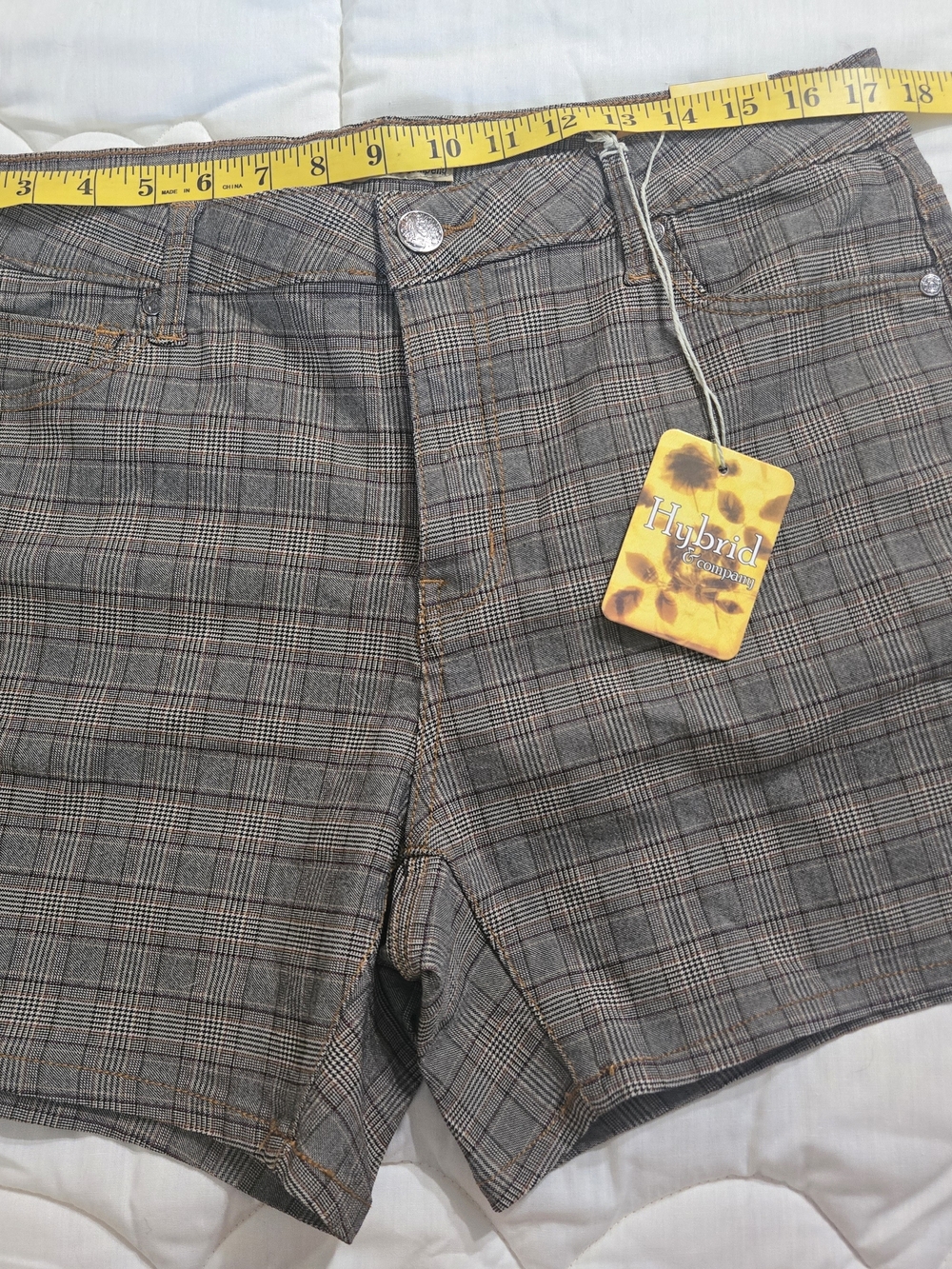 Hybrid Company Plaid High-Waist Shorts in Gray and Brown